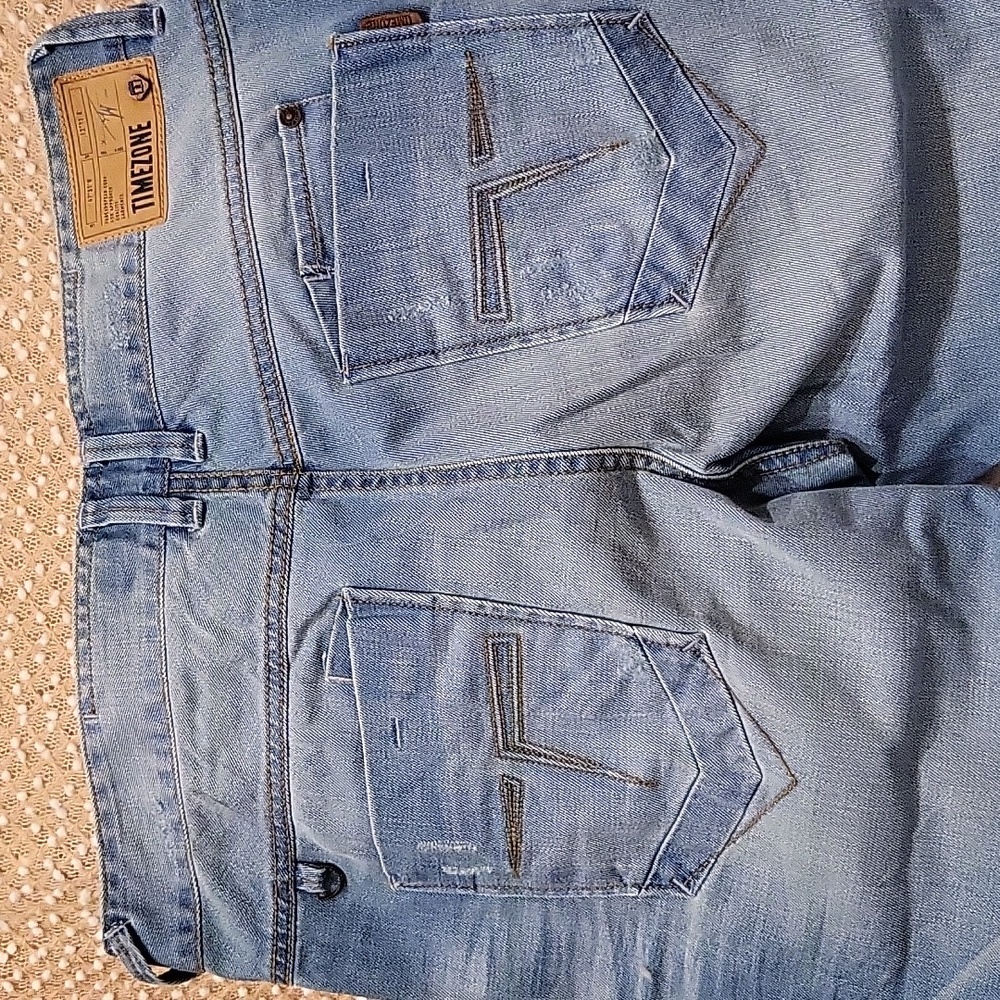 Classic Blue Straight Jeans with Natural Fading - Picture 12 of 12